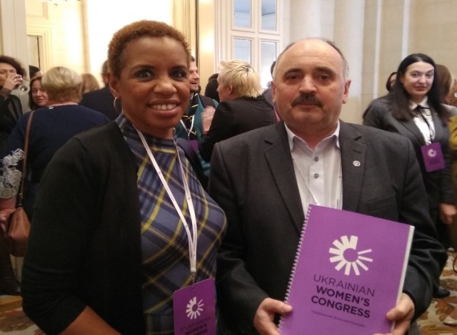 Спікерка дискусійної платформи  Донна Едвард та учасник конгресу Віктор Сіткар